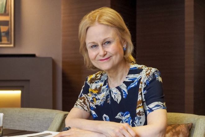 Исследование. Дарья Донцова: самореализация по Меркурию в обители.